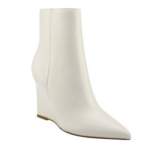 NEW Marc Fisher LTD Dayna Pointed Wedgie Boots Booties